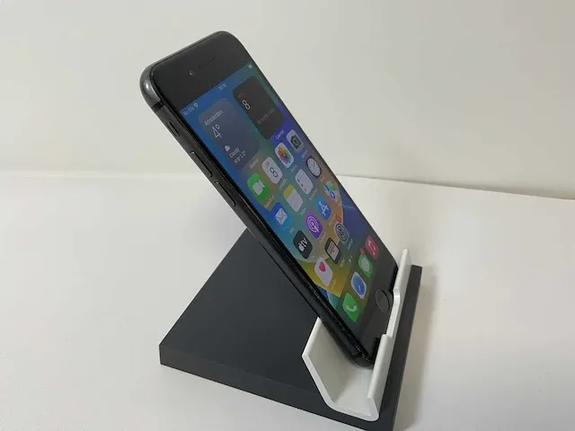 Apple iphone 8 - 64 gb - space gray - afbeelding 3 van  4