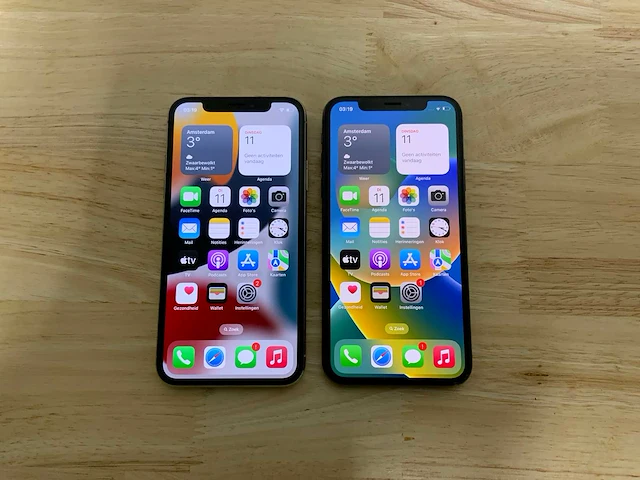 Apple iphone 8 a1897 mobiele telefoon (2x) - afbeelding 1 van  7