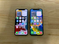 Apple iphone 8 a1897 mobiele telefoon (2x) - afbeelding 1 van  7