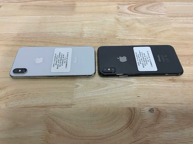 Apple iphone 8 a1897 mobiele telefoon (2x) - afbeelding 6 van  7
