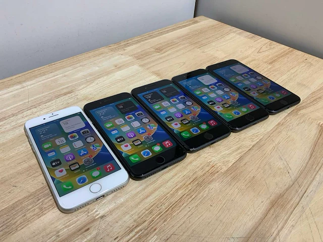 Apple iphone 8 a1905 mobiele telefoon (5x) - afbeelding 1 van  7