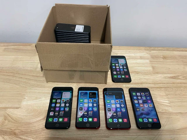 Apple iphone se 2 mobiele telefoon (14x) - afbeelding 1 van  16