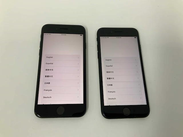 Apple iphone se (2020): 64gb black - mx9r2zd/a (2x) - afbeelding 1 van  3