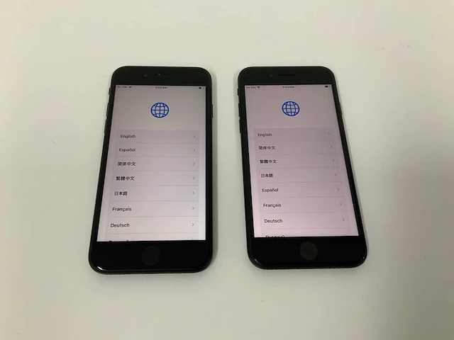Apple iphone se (2020): 64gb black - mx9r2zd/a (2x) - afbeelding 1 van  3