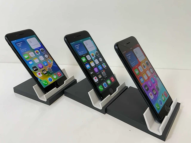 Apple iphone se 3rd gen - 64 gb - midnight (3x) - afbeelding 2 van  4