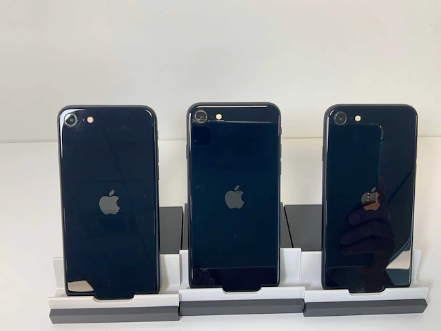 Apple iphone se 3rd gen - 64 gb - midnight (3x) - afbeelding 4 van  4