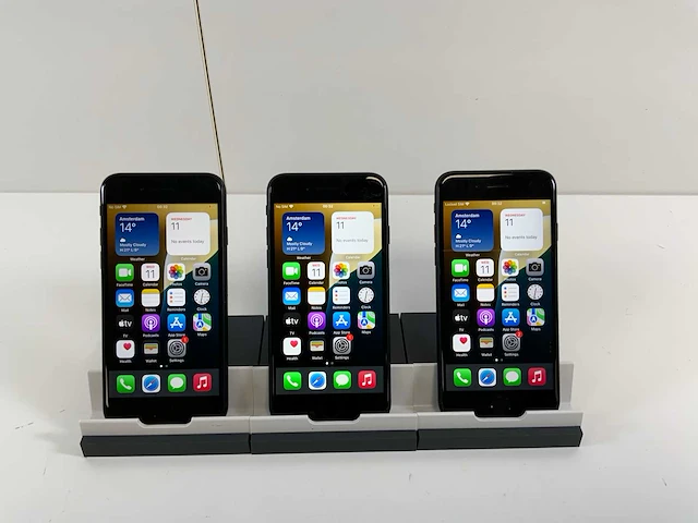 Apple iphone se 3rd gen - 64 gb - midnight (3x) - afbeelding 1 van  4