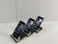 Apple iphone se 3rd gen - 64 gb - midnight (3x) - afbeelding 2 van  4