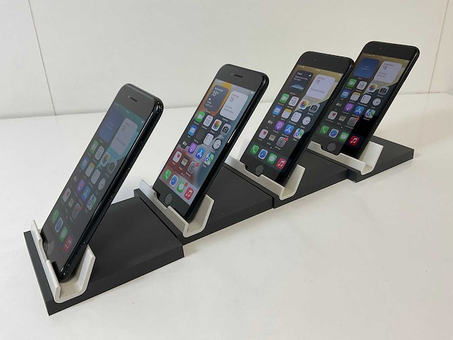 Apple iphone se 3rd gen - 64 gb - midnight (4x) - afbeelding 5 van  6