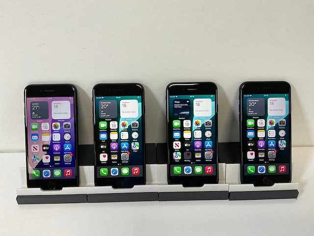 Apple iphone se 3rd gen - 64 gb - midnight (4x) - afbeelding 1 van  6