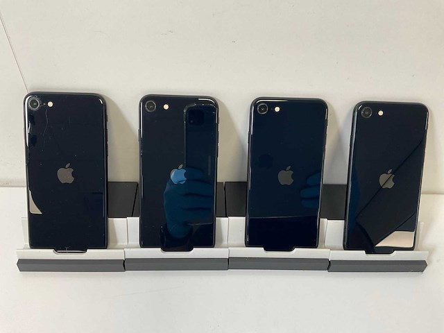 Apple iphone se 3rd gen - 64 gb - midnight (4x) - afbeelding 6 van  6