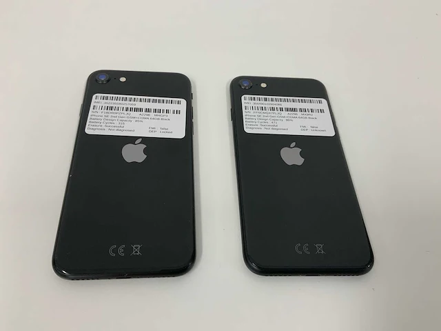 Apple iphone se(2020) 2nd gen 64gb black (2x) - afbeelding 3 van  3