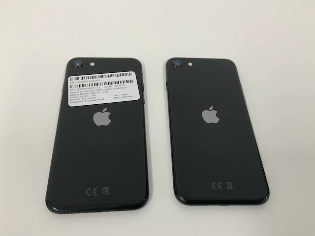 Apple iphone se(2020) 2nd gen 64gb black (2x) - afbeelding 3 van  3
