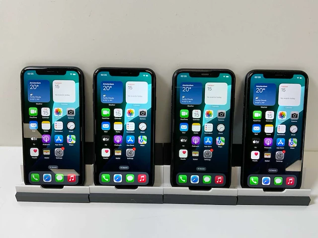 Apple iphone xr - 64 gb - black (4x) - afbeelding 1 van  5