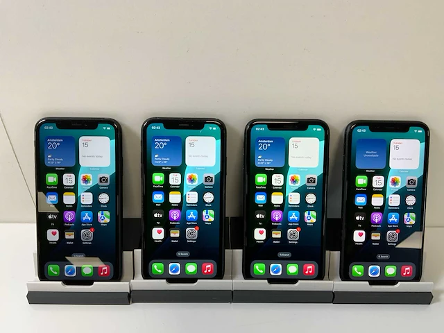 Apple iphone xr - 64 gb - black (4x) - afbeelding 1 van  5
