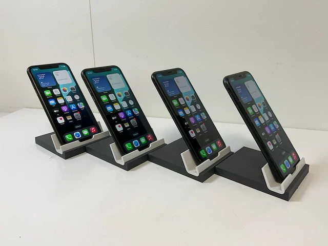 Apple iphone xr - 64 gb - black (4x) - afbeelding 3 van  5