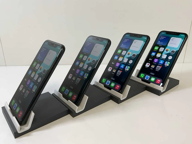 Apple iphone xr - 64 gb - black (4x) - afbeelding 4 van  5