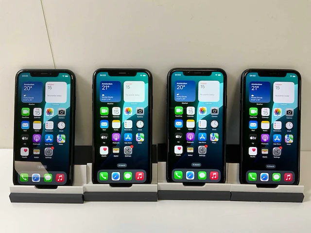 Apple iphone xr - 64 gb - black (4x) - afbeelding 1 van  3