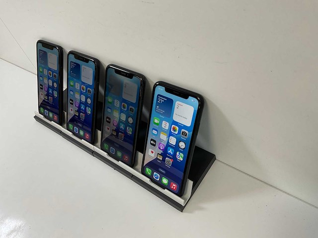 Apple iphone xr - 64 gb - black (4x) - afbeelding 3 van  6