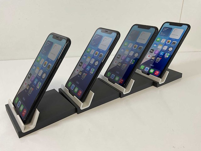 Apple iphone xr - 64 gb - black (4x) - afbeelding 5 van  6