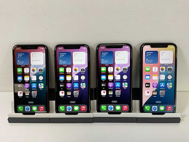 Apple iphone xr - 64 gb - black (4x) - afbeelding 1 van  6