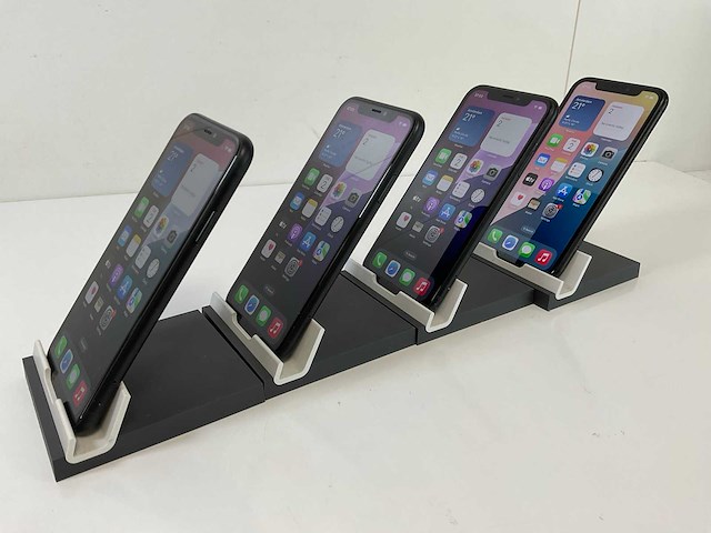 Apple iphone xr - 64 gb - black (4x) - afbeelding 5 van  6