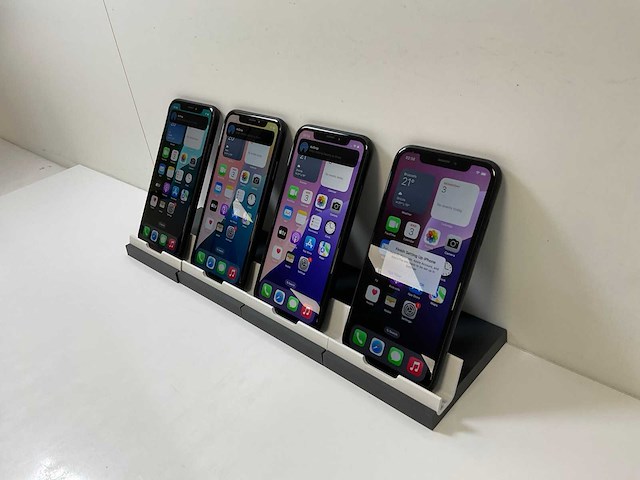 Apple iphone xr - 64 gb - black (4x) - afbeelding 3 van  6