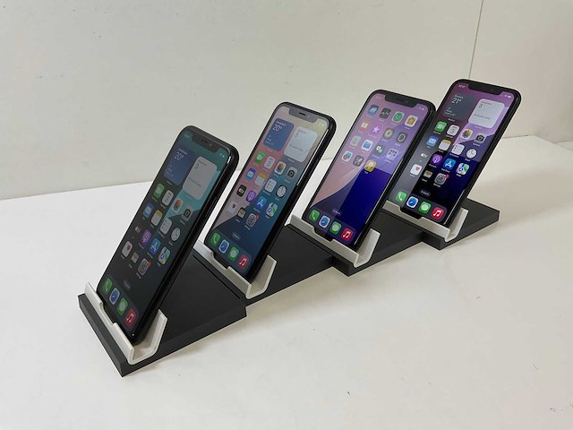 Apple iphone xr - 64 gb - black (4x) - afbeelding 5 van  6