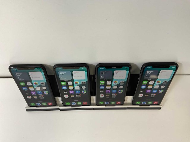Apple iphone xr - 64 gb - black (4x) - afbeelding 2 van  6