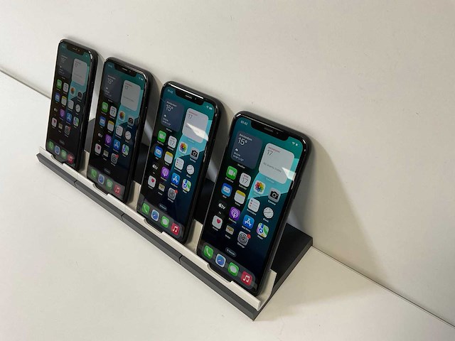 Apple iphone xr - 64 gb - black (4x) - afbeelding 3 van  6