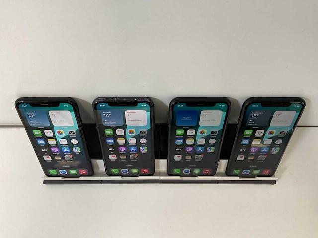 Apple iphone xr - 64 gb - black (4x) - afbeelding 2 van  6