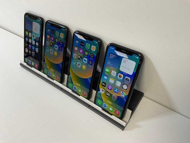 Apple iphone xr - 64 gb - black (4x) - afbeelding 3 van  6