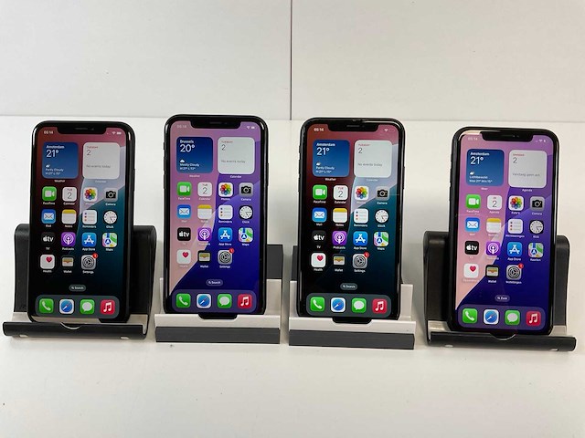 Apple iphone xr - 64 gb - black (4x) - afbeelding 1 van  5