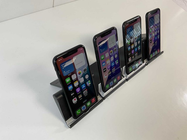 Apple iphone xr - 64 gb - black (4x) - afbeelding 3 van  5