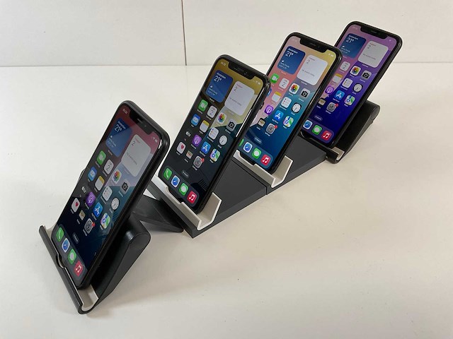 Apple iphone xr - 64 gb - black (4x) - afbeelding 2 van  4