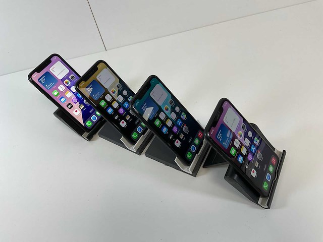 Apple iphone xr - 64 gb - black (4x) - afbeelding 4 van  5