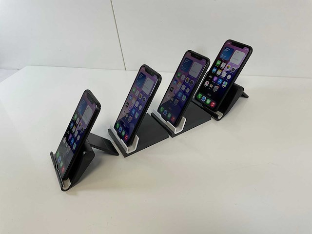 Apple iphone xr - 64 gb - black (4x) - afbeelding 3 van  5