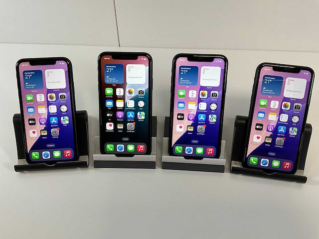 Apple iphone xr - 64 gb - black (4x) - afbeelding 1 van  5