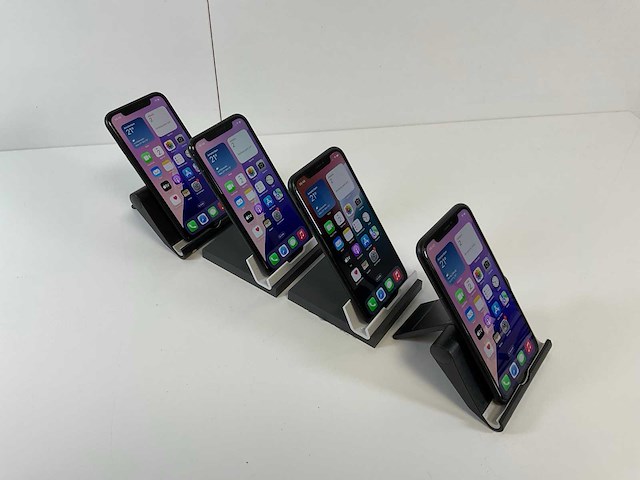 Apple iphone xr - 64 gb - black (4x) - afbeelding 4 van  5