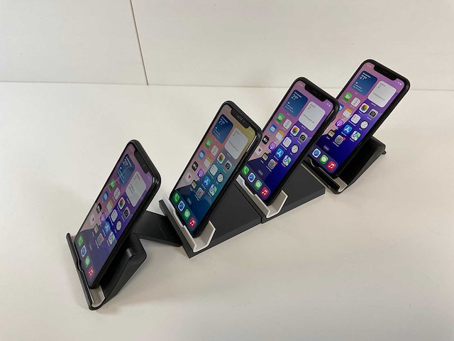 Apple iphone xr - 64 gb - black (4x) - afbeelding 3 van  5