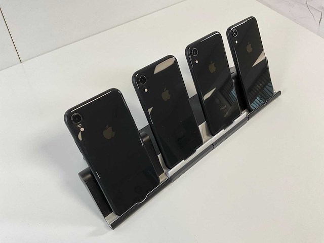 Apple iphone xr - 64 gb - black (4x) - afbeelding 4 van  4
