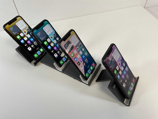 Apple iphone xr - 64 gb - black (4x) - afbeelding 3 van  4