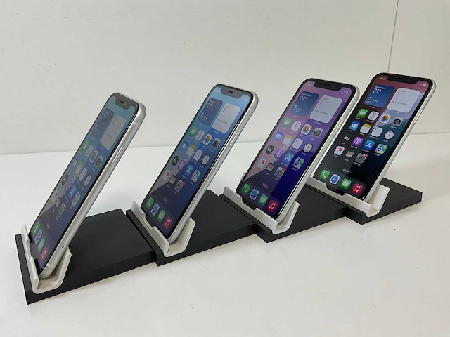 Apple iphone xr - 64 gb - white (4x) - afbeelding 5 van  6