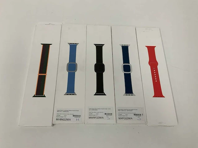 Apple leather band modern buckle voor de apple watch series 1/2/3/4/5/6/7/8/9/ se - 38 / 40 / 41 mm maat s, deep sea - afbeelding 1 van  2