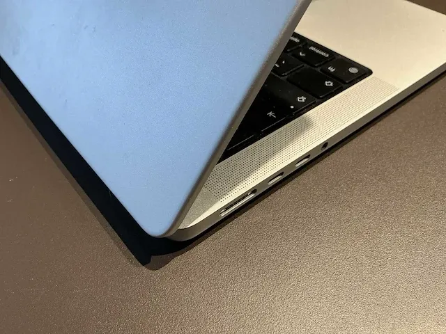 Apple macbook 14 inch (a2442) laptop - afbeelding 5 van  7