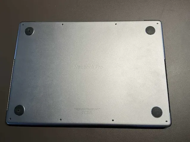 Apple macbook 14 inch (a2442) laptop - afbeelding 6 van  8