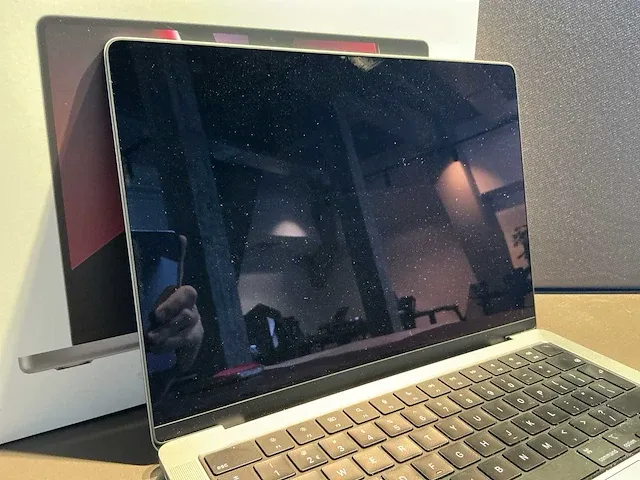 Apple macbook 14 inch (a2779) laptop - afbeelding 3 van  8