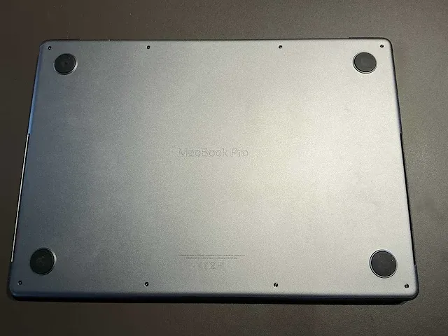 Apple macbook 14 inch (a2779) laptop - afbeelding 6 van  8