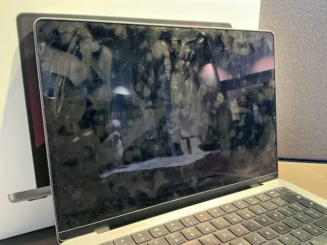 Apple macbook 14 inch (a2779) laptop - afbeelding 3 van  7