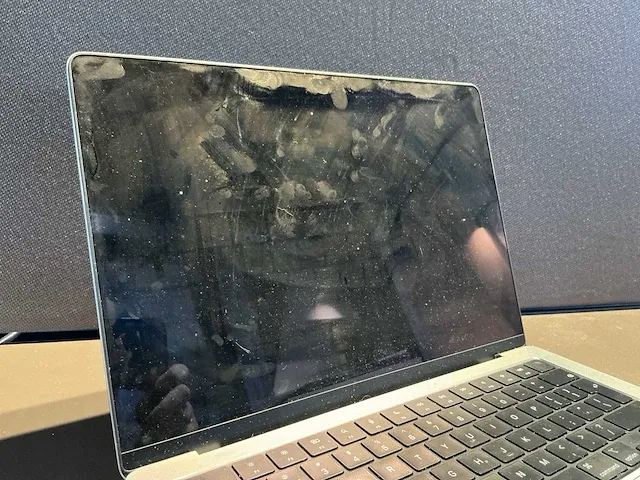 Apple macbook 14 inch (a2779) laptop - afbeelding 3 van  7